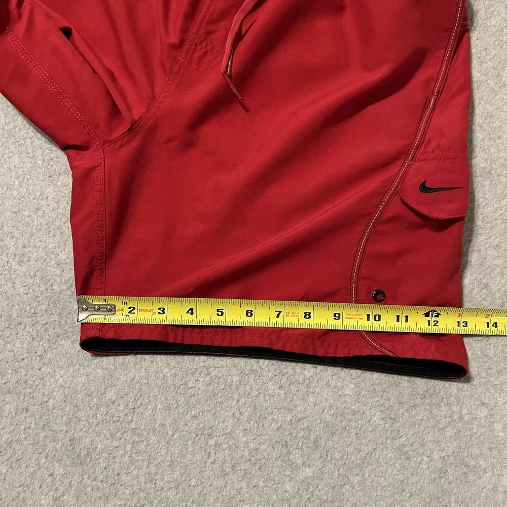 Nike Shorts Men's Large Red Swim Trunks Drawstring Pockets Swoosh Lined Cargo